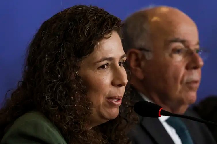 Ministra Esther Dweck e Ministro Mauro Vieira durante o lançamento do plano de ação