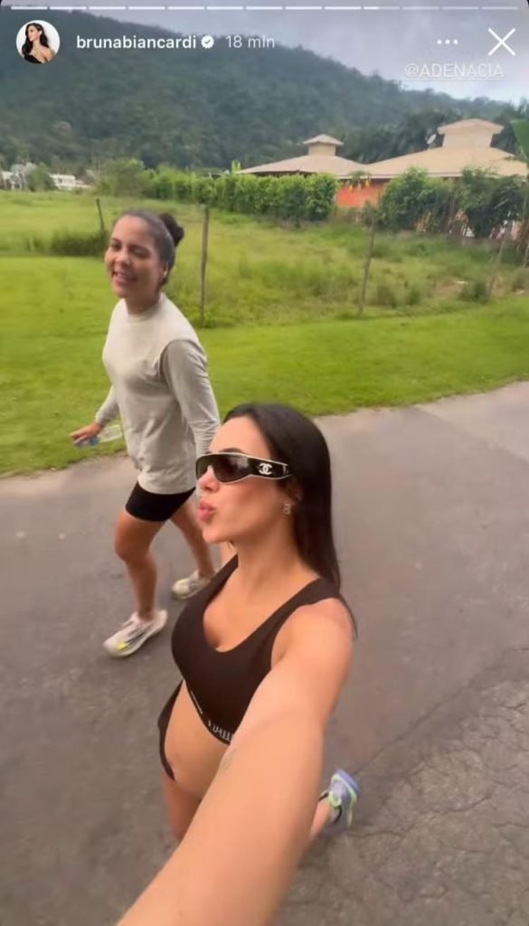 Bruna Biancardi exibe barriga da segunda gravidez de Neymar em Mangaratiba 1 bruna biancardi exibe barriga da segunda gravidez 1739115952627 v2 750x1