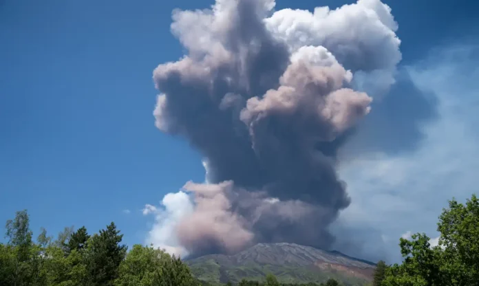 2025-06-02t120422z_16860422_rc29uearojan_rtrmadp_3_italy-volcano-etna.webp.webp