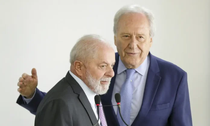 lula-dino-lewandowski_mcamgo_abr_11012024-4.webp.webp
